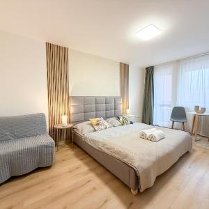 Simcity Bratislava I FREE PARKING,24 7 self check-in, balcony, quiet location with easy transportation to city square