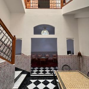 Riad Kinane Romann