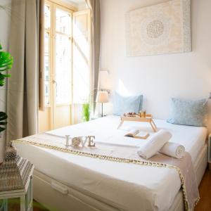 Premium Apt Steps from Picasso House by TuriVida