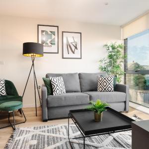 Richmond Row Apartments - Free On-Site Parking, WiFi & EV
