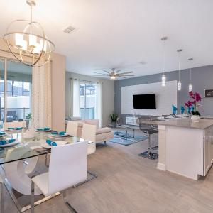 4819JA Townhouse 4 Beds & 3 Baths with Private Pool
