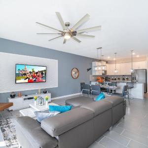 8851-103JC Condo 3 Beds & 2 Baths with Game Room