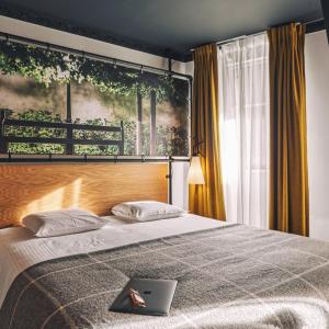 Zoom Hotel
