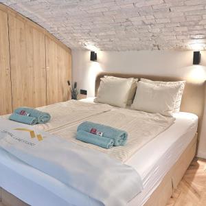 Central Luxe Studio