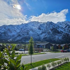 Amazing remarkable view, 7 min from airport
