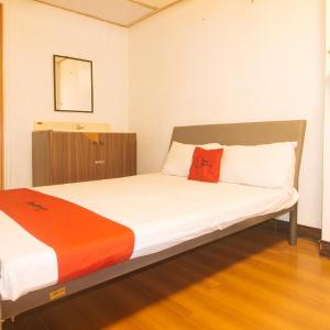 RedDoorz at Emperor Manila Boutique Hotel
