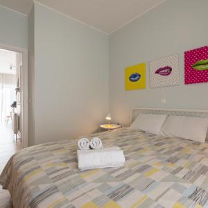 C5 3rd floor balcony view 1bdr flat 850m Metro Evangelismos 150m EKPA University Campus 100m Bus Stop to Acropolis