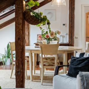 Calm and bright apartment, center La Latina D.ALB