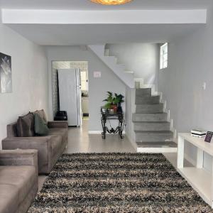 Da Vila, Casa 3 Quartos, com opção de dormitórios individuais, Quarto com 4 dormitórios femininos, 7 dormitórios masculinos e 1 dormitório casal, espaço familiar ou individual, Fontes do Ipiranga State Park, São Paulo Expo, Bienal, Pavilhão Ciccillo, Masp