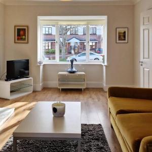 2 minute walk to LUAS (tram)