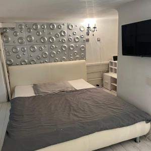 Fashion street apartment