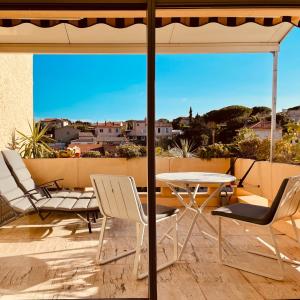 Studio avec terrasse sud proche bord de mer
