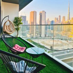 Luxury Burj Khalifa & Canal View Apartment, Business Bay, Downtown Dubai