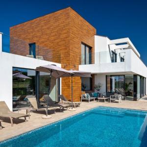 Modern villa Aria with pool and jacuzzi in Visnjan