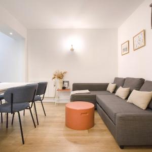 Apartamento Puerta del Camino 5 - PATIO y WIFI