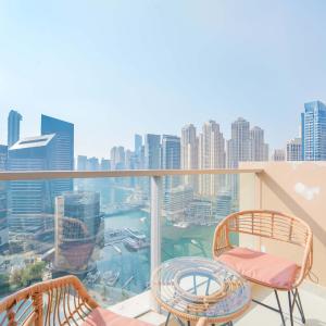 Mesmerizing 1BR Full Marina View at Marina Gate