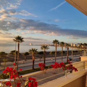 Beachfront Apartment 140 metters with Big veranda and big balcony seafront