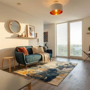 Modern & Spacious 2 Bed Apartment by Old Trafford