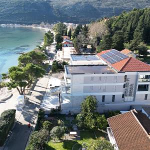Isidora Seafront Apartments