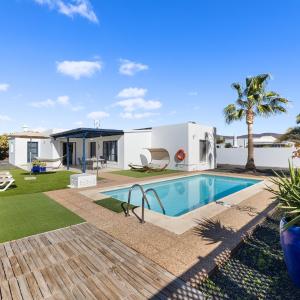 Villa Dream Room Playa Blanca by Escape Home