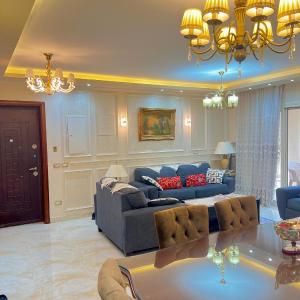 Ultra Luxury 3BR with Pools ,Sports ,Dining in Gated compound, Close to all sites