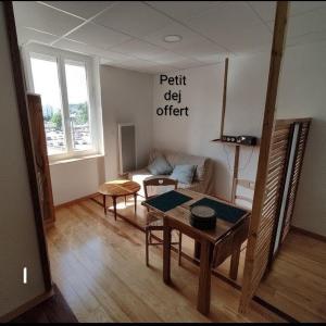 Studio sympa et très calme entre canal et Loire