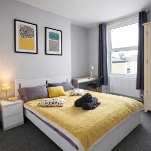 Spacious Penthouse in Central Plymouth 3 Large Bedrooms
