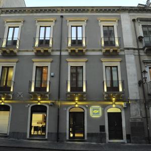 ETNEA 454 Catania Luxury Rooms