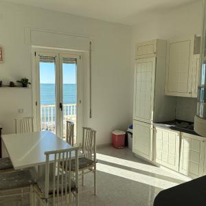 Rosso Tramonto luxury-blu- LADISPOLI, Lungomare Regina Elena 2