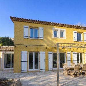 Villa provençale climatisée, piscine 5 chambres