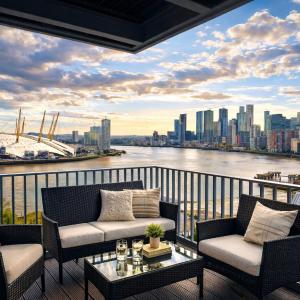 Beautiful view to Canary Wharf , O2 arena , near by London Excel 3-beds
