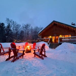 Chalet Le Crépuscule SPA, BILLARD, FOYER, SENTIERS PRIVES