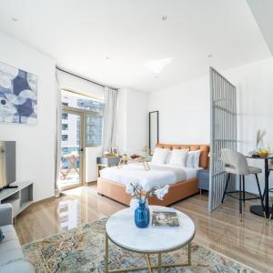 Frank Porter - Yacht Bay