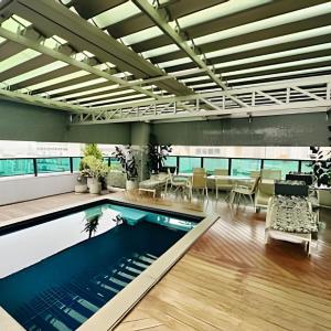 Ap Jardins c/ garagem CD 81