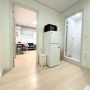 Kai stay 5th floor with a Good view, Stairs - Foreigner Only