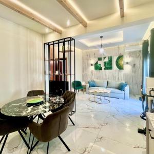 Stylish Apartment in Athens, Walk to Acropolis