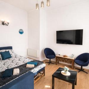 Central and stylish apartment with private Sauna!