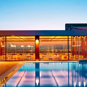 Zeus Wyndham Grand Athens