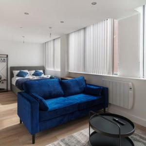 Stay Zeni, Alexandra Rise Manchester Sleek Studio