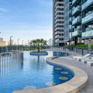 Resort lifestyle, Fantastic Views, Bright & Brand new