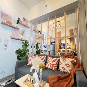 Cozy Vibes near MOA & NAIA AIRPORT with NETFLIX,MINIVIDEOKE,BOARDGAMES-DUXE6