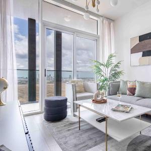 Frank Porter - Bloom Tower A