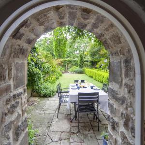 2 Bed in Bath oc-bhr35