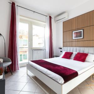 Teano Apt - 10min to Colosseo, 100mt to metro, A-C, 2 Bedrooms