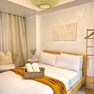 Azure Urban Resort Staycation By J&R