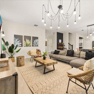 Disney Vacation Getaway 6bd Villa w Pool