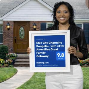 Chic City Charming Bungalow with all the Amentities Great Family Getaway!