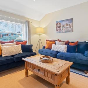 Osbourne House - BLUE 2 Bedroom,2 and half bath