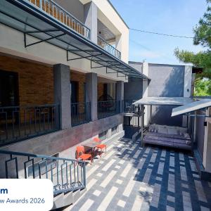 Granat Residence - Luxury 7-Bedroom Villa for Groups & Families