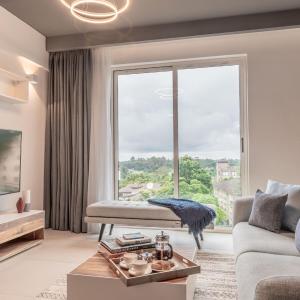Purple Haze 2-Bed With Pool, Sauna, And Views